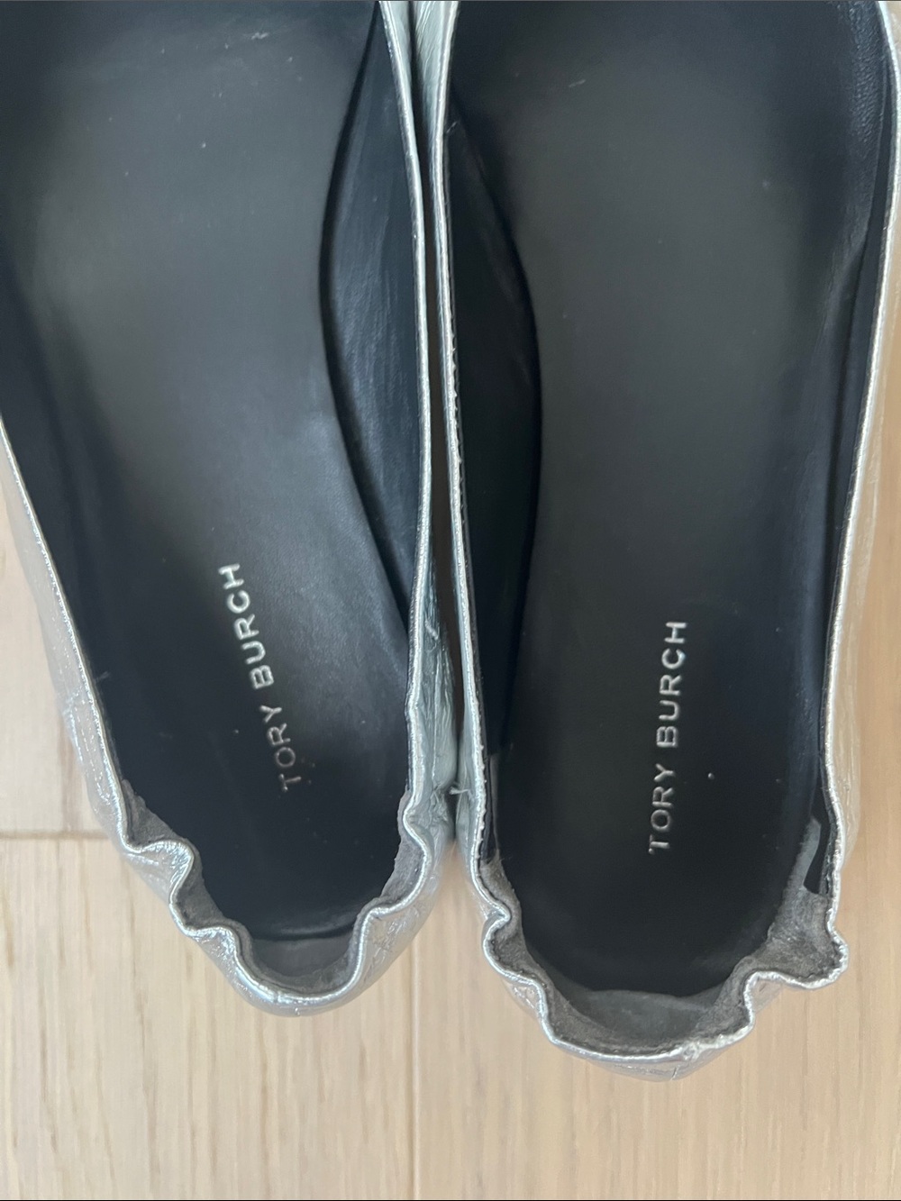 Tory Burch Silver Logo Leather Ballet Flats - Picture 2 of 5